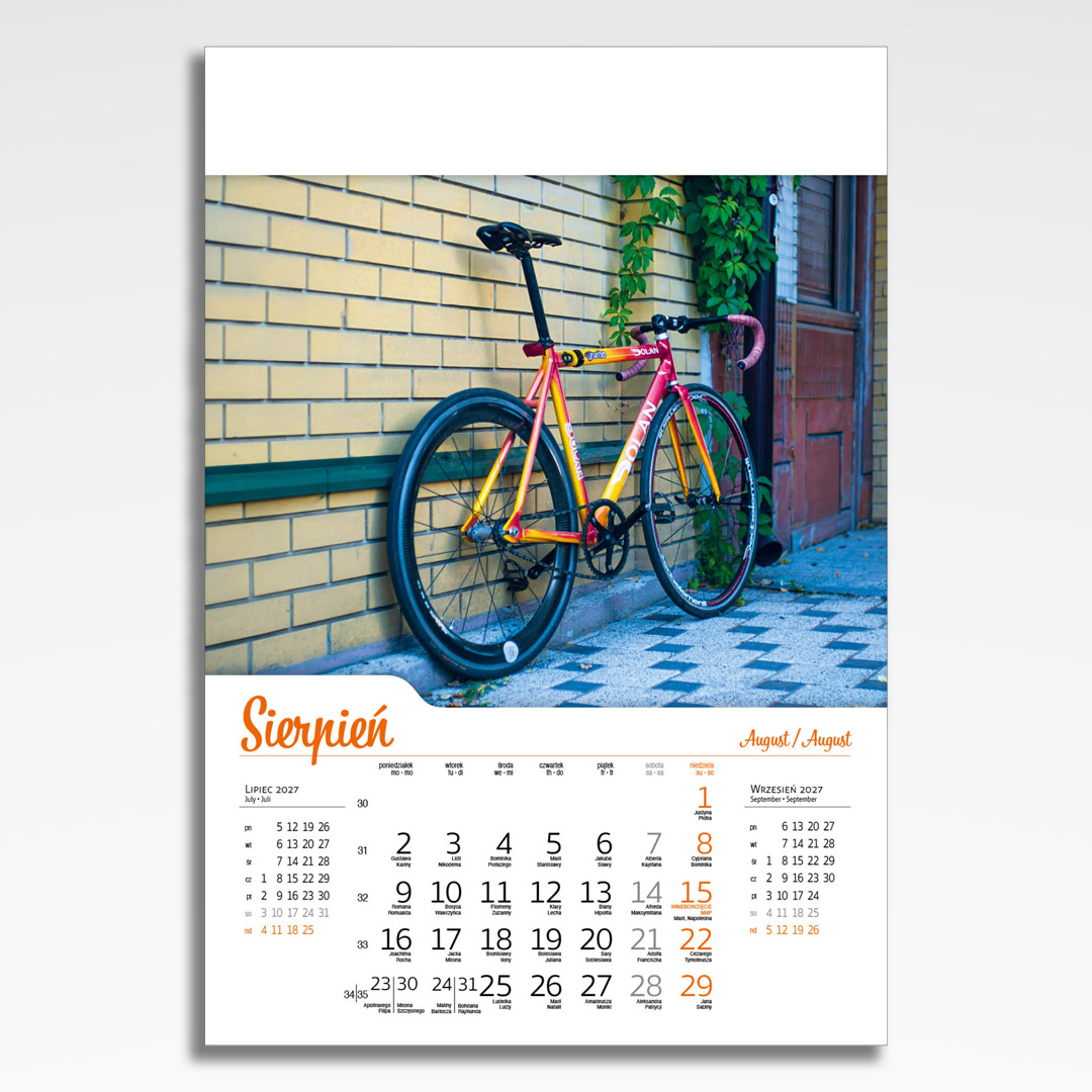 Kalendarz wieloplanszowy Bicycle (20szt.) - 11 kalendarz wieloplanszowy bicycle, plansza sierpień z grafiką tematyczną